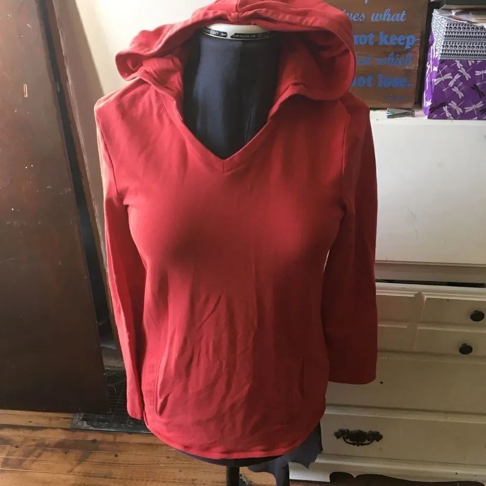 Talbots fitted kangaroo pocket hooded sweatshirt